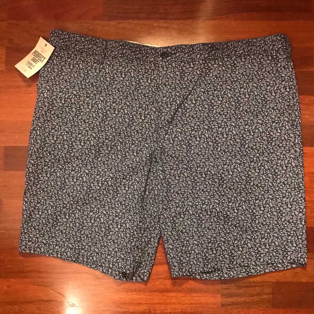 Men’s Dockers shorts, size 44, NWT